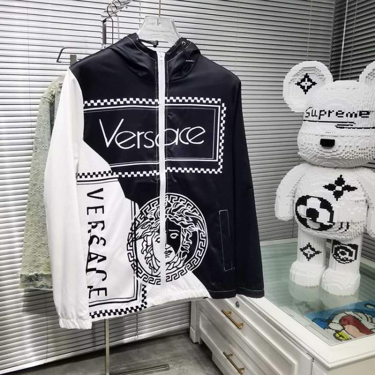Picture of Versace Jackets _SKUVersaceM-3XL12yn4929893